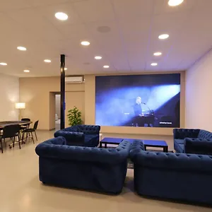 Loft 250m2 Avec Ecran Led Geant De 10m2 Appart hôtel